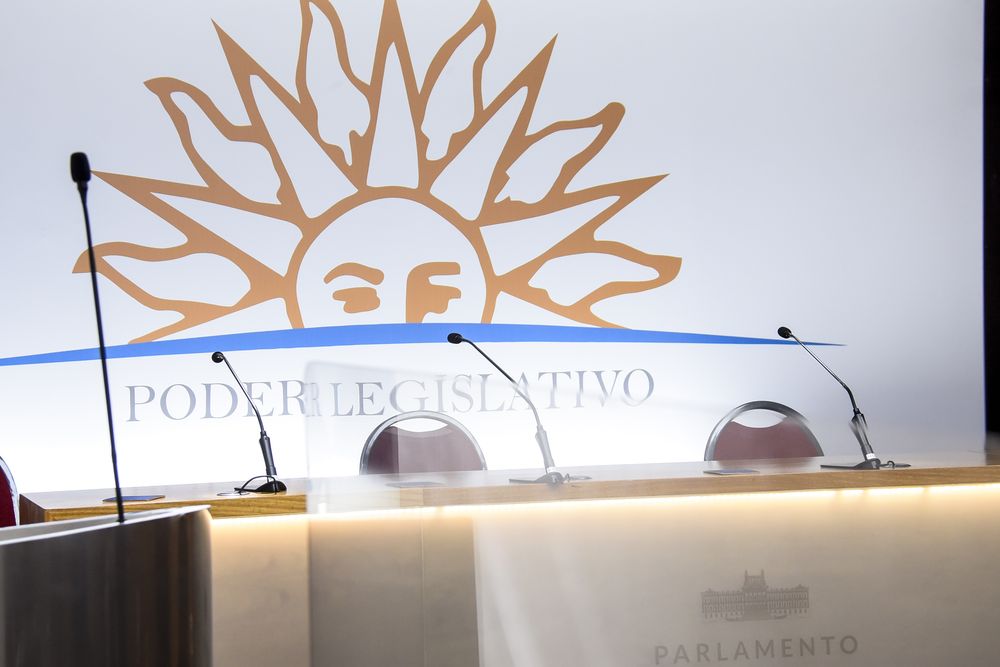 20250402 Sala de prensa del Parlamento.