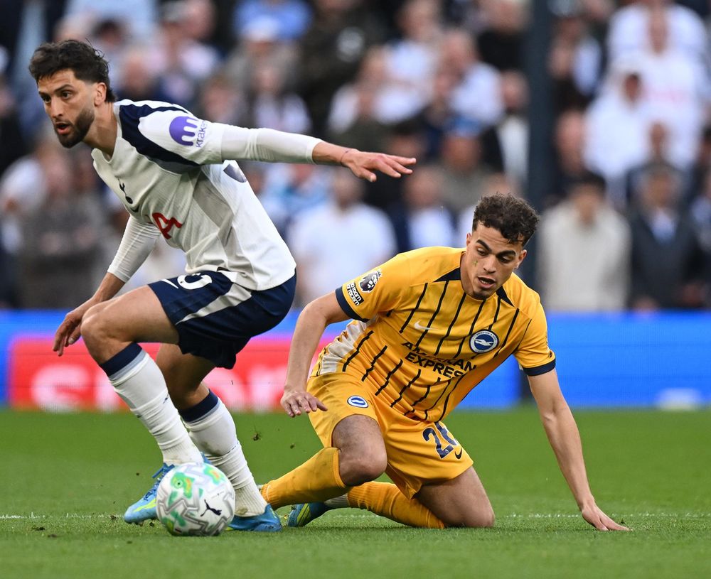 Rodrigo Bentancur en su vuelta a las canchas contra el Brighton
