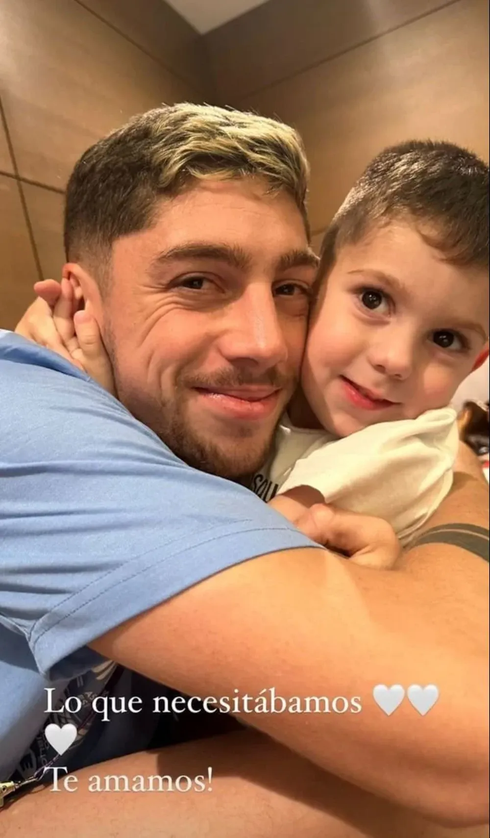 Fede Valverde y su hijo Benicio en Doha