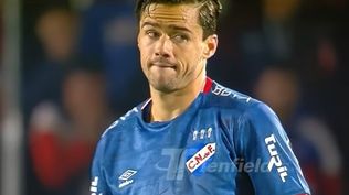 Nicolás Rodríguez no puede creer el gol en contra que anotó con Nacional y su cara lo dice todo