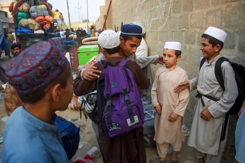 Cinco escuelas de Islamabad y Rawalpindi, que albergan cerca de 2.000 alumnos afganos, cerrarán sus puertas por tiempo indefinido.