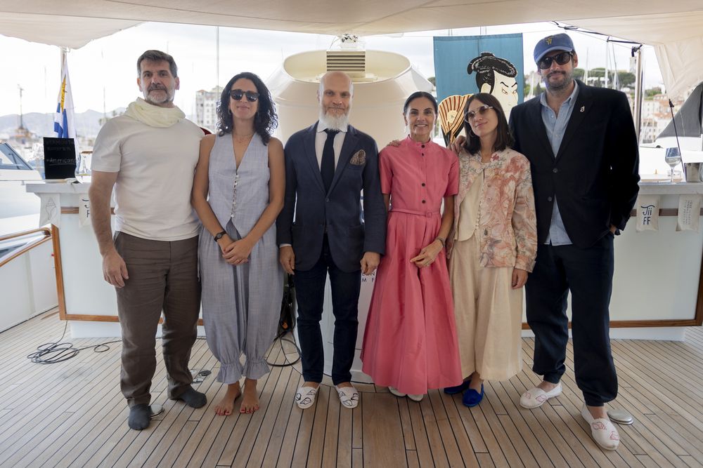 Los socios del JIIFF junto a John y María Pfeffer