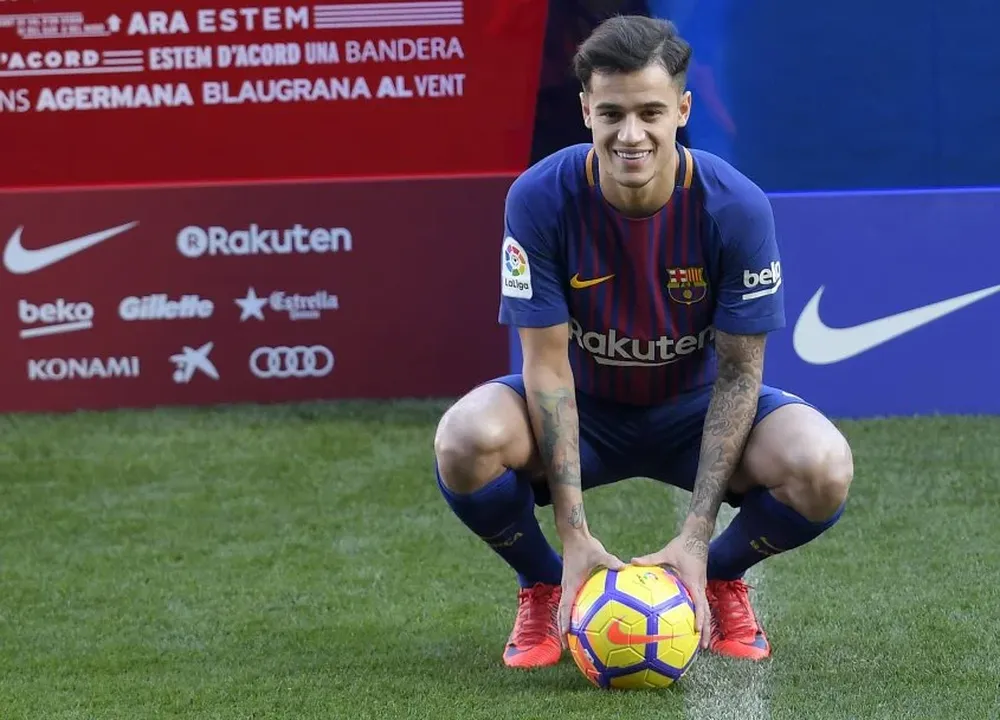Coutinho con la camiseta del Barça en el Camp Nou