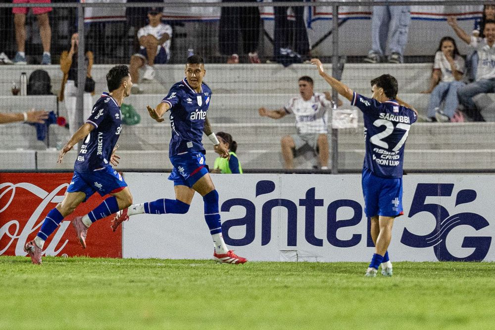 Julián Millán celebra su gol contra Progreso
