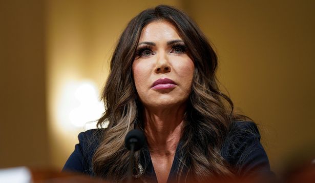 La secretaria de Seguridad Nacional de EE.UU., Kristi Noem, aseguró que al sospechoso "nunca se le tenía que haber permitido que entrara en el país".