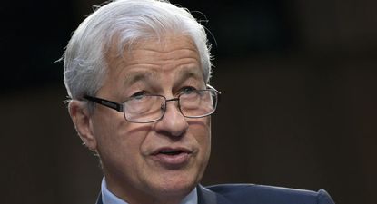 JP Morgan advierte por las quiebras en la economía: Cuando se ve una cucaracha, probablemente haya más