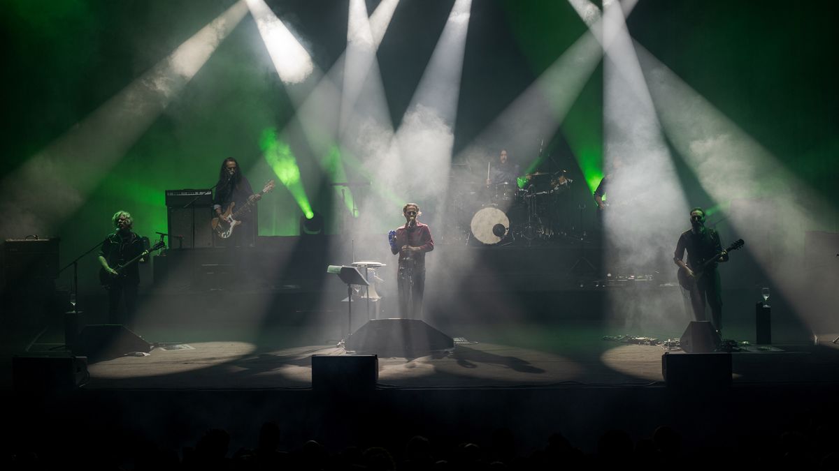 Y la nave va: Buenos Muchachos volvió después de cuatro años de ausencia en un show intenso, celebratorio y brillante