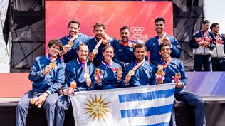 Los remeros que obtuvieron la medalla de oro en ocho remos largos de los Juegos Odesur