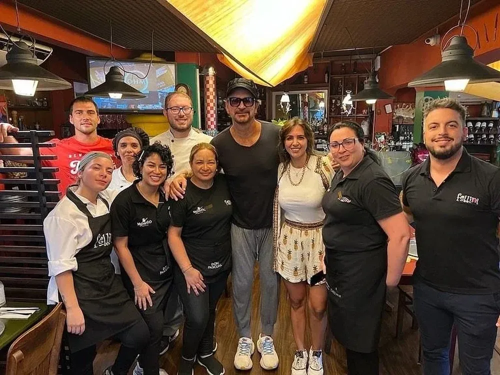 Ricardo Arjona en Fellini antes de su show