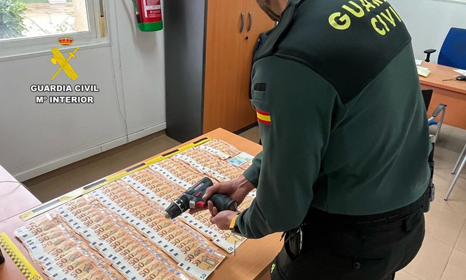 Sorprenden in fraganti a un hombre que usaba un taladro para trucar la ruleta