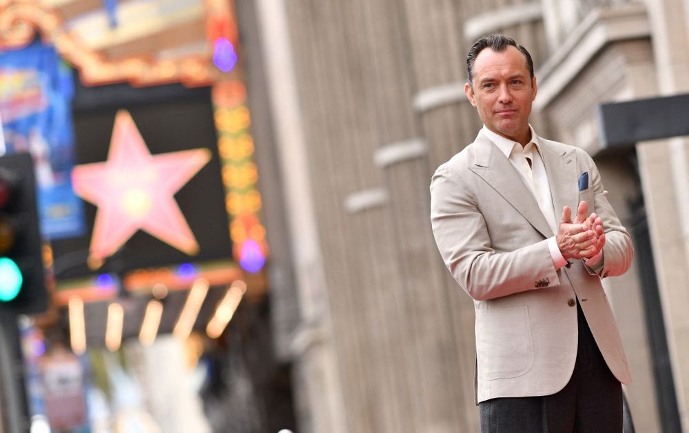 Jude Law reveló una estrella en su nombre en el emblemático Paseo de la Fama de Hollywood