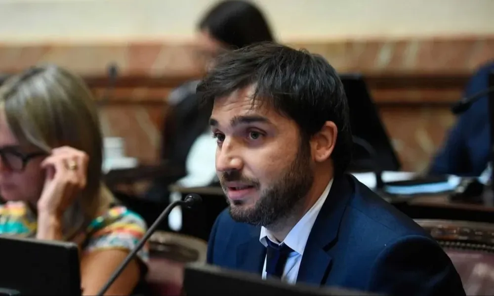 Ignacio Torres, gobernador de Chubut, uno de los dirigentes que alzó la voz