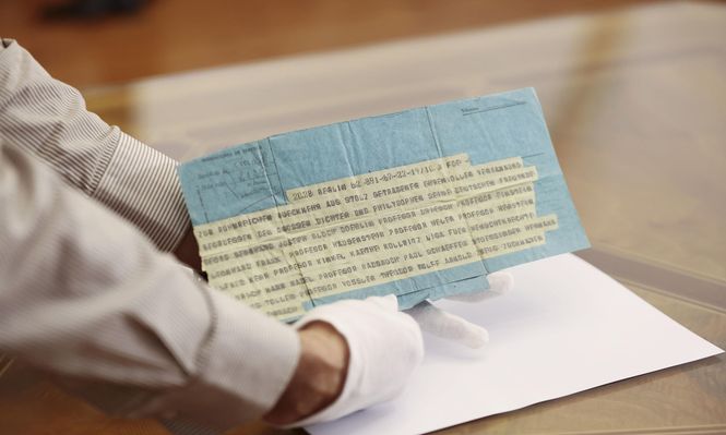 El telegrama de apoyo a Miguel de Unamuno firmado por Albert Einstein. EFE