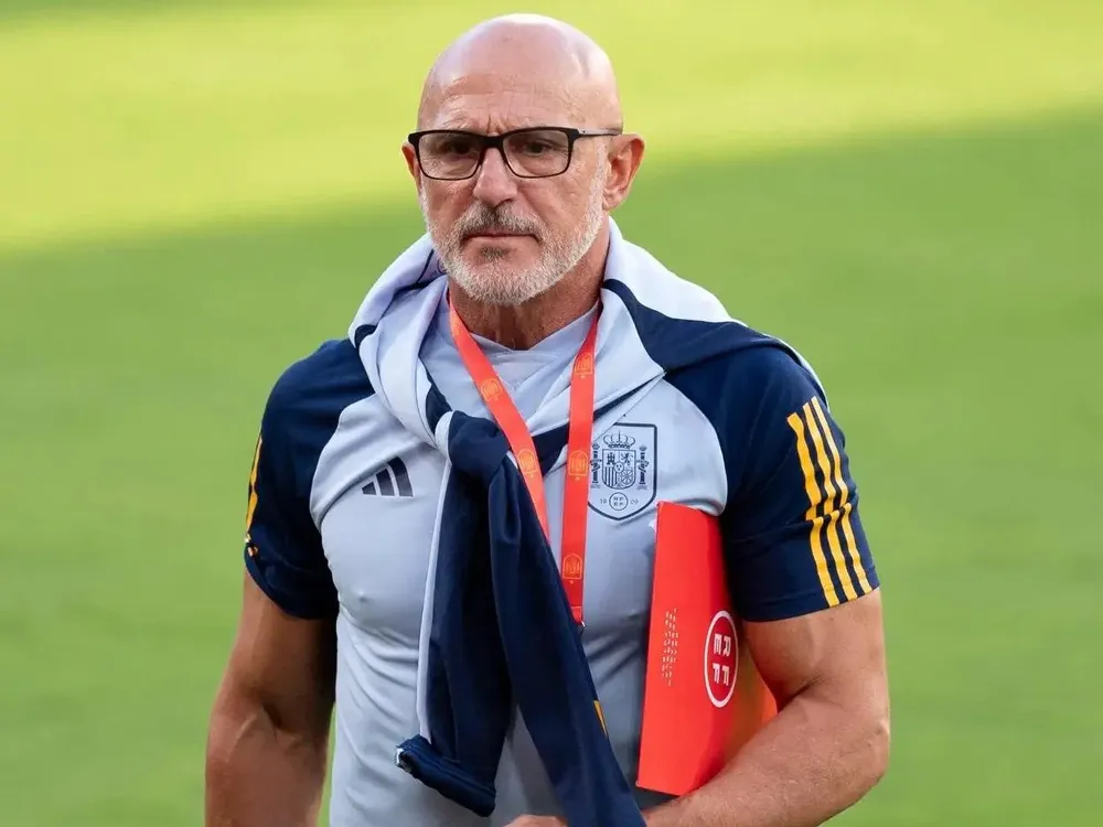 De la Fuente en rueda de prensa.