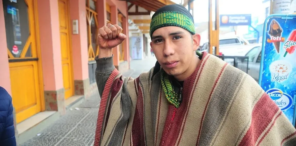 Detienen al mapuche de los binoculares del caso Maldonado: lo acusan de incendios en Bariloche