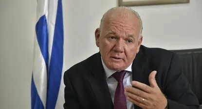 El ministro interino de Industria, Walter Verri, en su despacho.