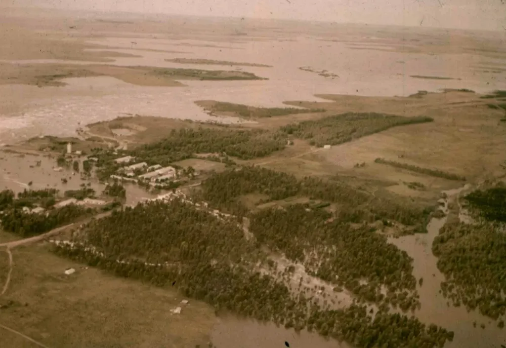 Las inundaciones de 1959 provocaron serios daños a la economía del país.