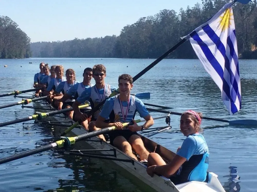 El 8 con timonel mixto junior