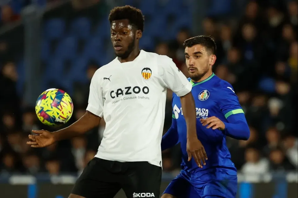 Yunus Musah y Mauro Arambarri