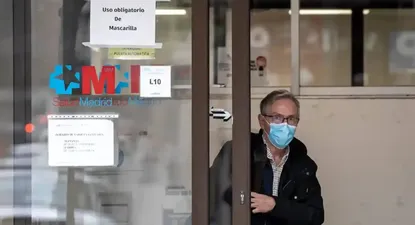 Adiós a las mascarillas en Madrid: vuelve a eliminarse su uso en los centros de Salud y Hospitales