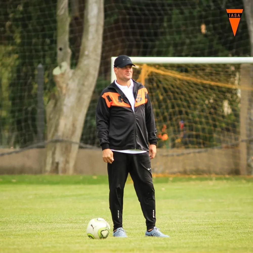 Claudio Biaggio, el nuevo DT buzón