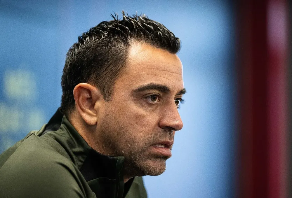 Xavi en rueda de prensa.