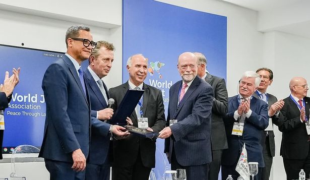 El reconocimiento destaca la extensa trayectoria de Ricardo Lorenzetti&nbsp;y su defensa del Estado de derecho en contextos democráticos.