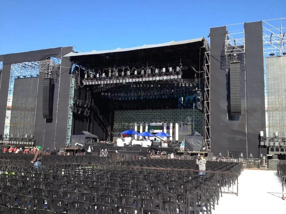 El escenario, ya dispuesto