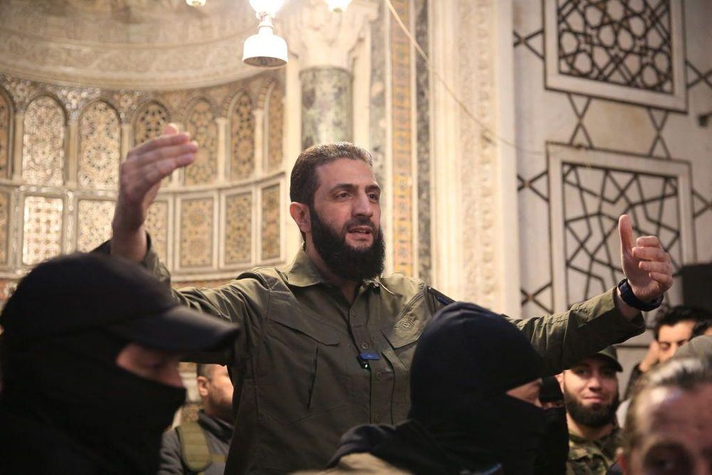 Abu Mohammad al Jowlani habló este domingo en una mezquita.