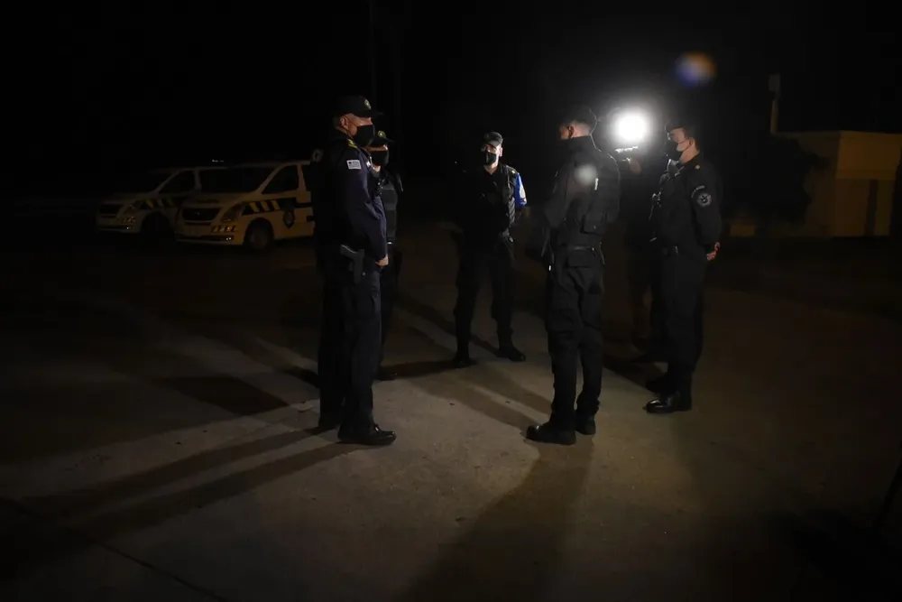 Foto de archivo. La policía identificó a un tercer rapiñero, que está prófugo