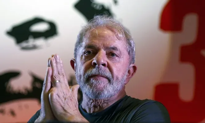 Dispararon contra caravana del expresidente Lula en el sur de Brasil