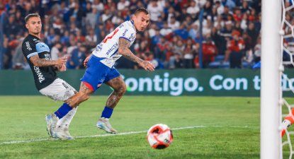 Eduardo Vargas marca su segundo gol desde que llegó a Nacional