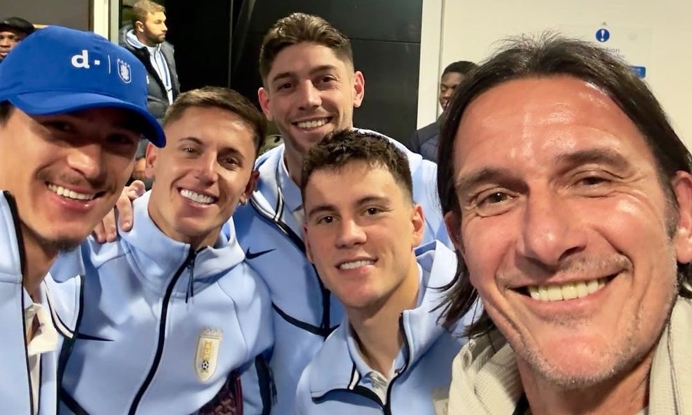 Gonzalo De los Santos compartió una foto con los exjugadores de Peñarol con los que trabajó en divisiones formativas, y que ahora estuvieron con la selección uruguaya, como Darwin Núñez, Facundo Pellistri, Federico Valverde y Brian Rodríguez