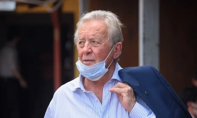 Carlos Moreira sale del Congreso de Intendentes