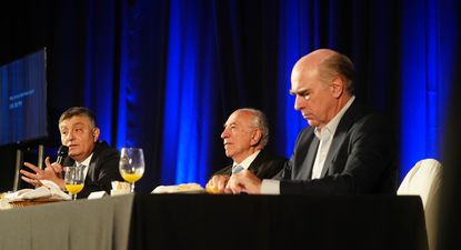 Bajo crecimiento, déficit persistente y problemas de competitividad: las advertencias de tres economistas