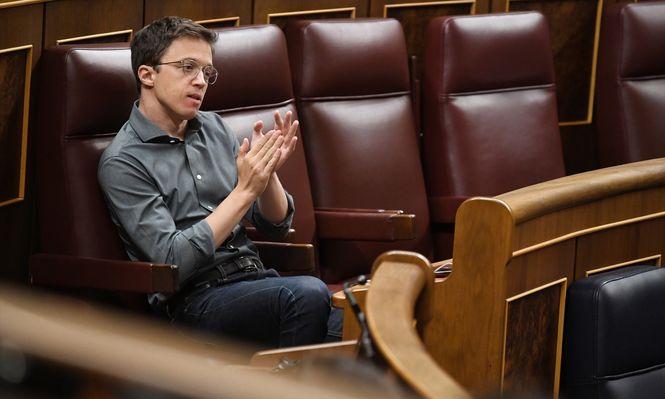 El líder de Más País, Iñigo Errejón, durante una sesión plenaria, en el Congreso de los Diputados.