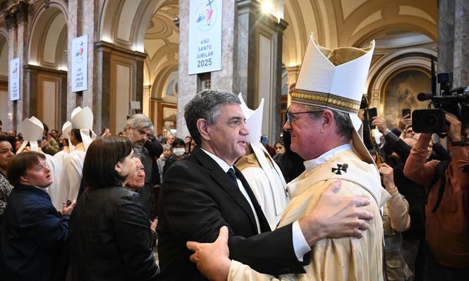 Jorge Macri recordó al Papa Francisco en la misa celebrada en la Catedral Metropolitana.