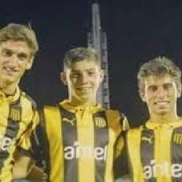 Santiago Bueno, Federico Valverde y Diego Rossi cuando jugaban juntos en Peñarol Santiago Bueno, Federico Valverde y Diego Rossi cuando jugaban juntos en Peñarol