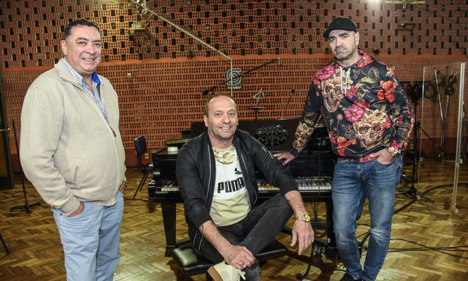 Yesty Prieto, Miguel Ángel Cufós y Gerardo Nieto celebran los 35 años de Karibe con K