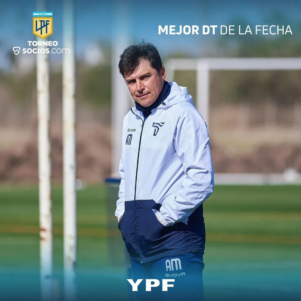 El Cacique Alexander Medina volvió a ser votado DT de la fecha en Argentina