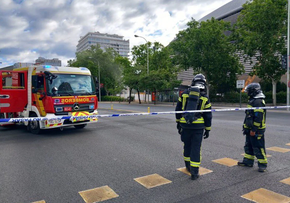 Los bomberos trabajan en la fuga de gas&nbsp;