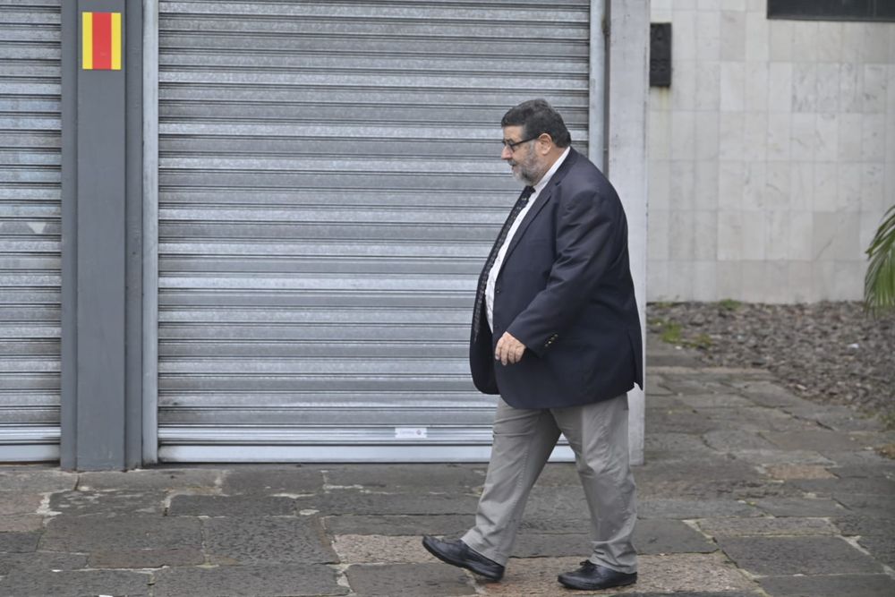 Sergio Pérez Lauro en la llegada a la reunión Sergio Pérez Lauro en la llegada a la reunión