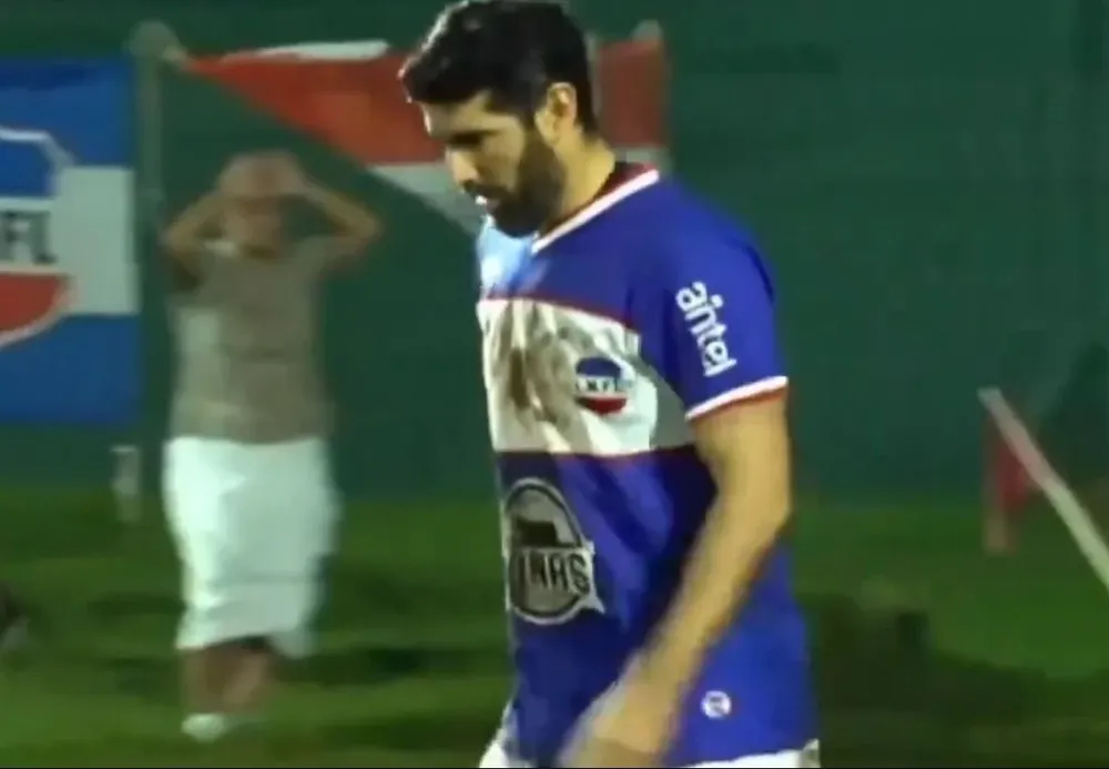 Sebastián Abreu marró su penal para Lavalleja ante Salto