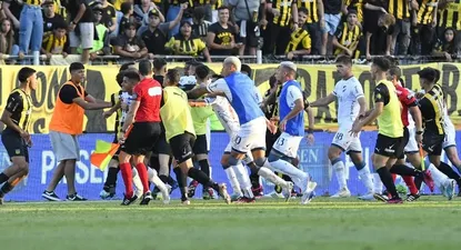 El clásico terminó con incidentes entre los jugadores