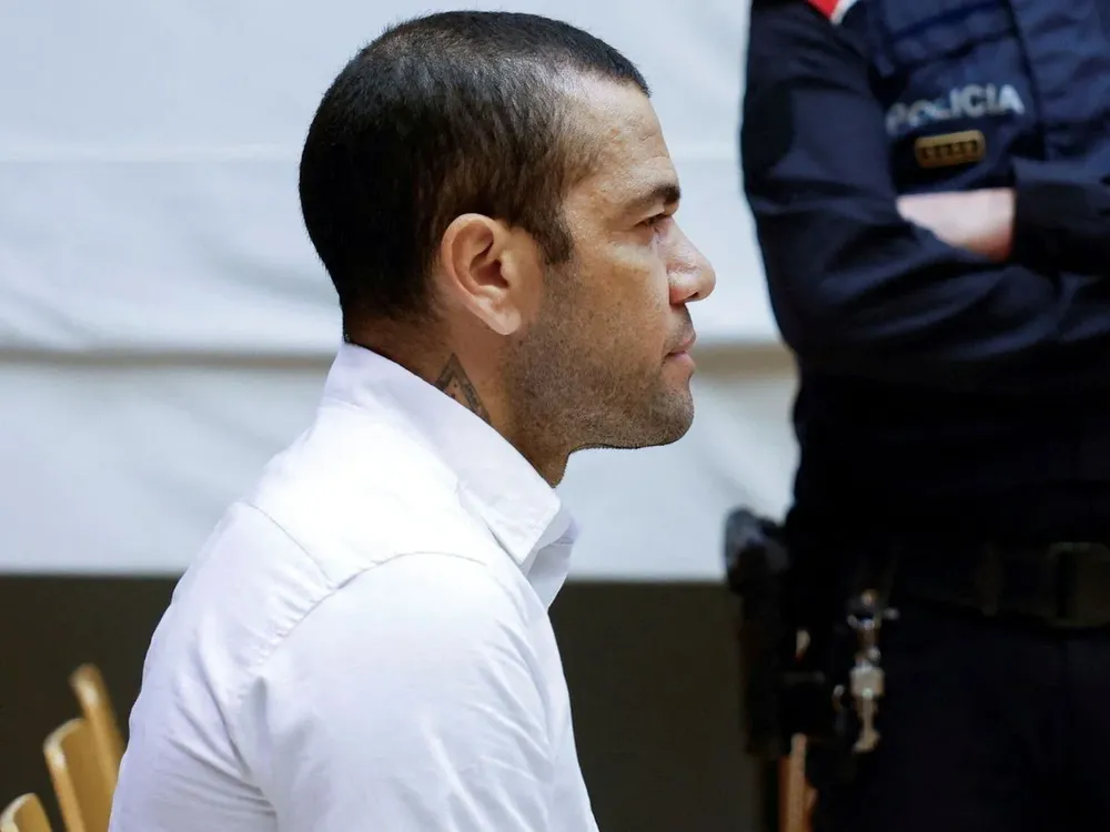 Alves no tiene el dinero de la fianza.