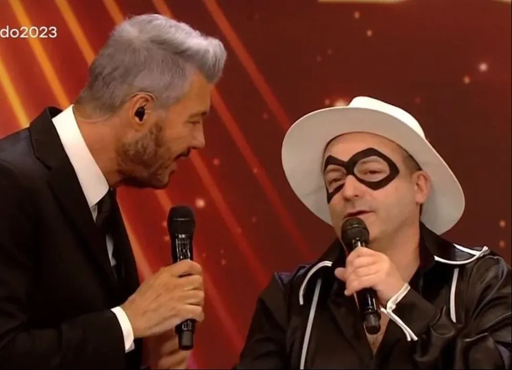 El conductor Marcelo Tinelli junto al humorista Sebastián Almada