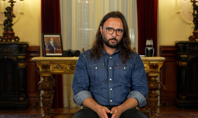 Camilo Dos Santos es el fotógrafo encargado de retratar la presidencia de Yamandú Orsi&nbsp;