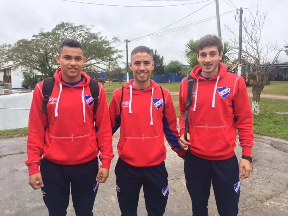 Limberg Gutiérrez, Agustín González y Mathías Viña, los juveniles ascendidos por Lasarte