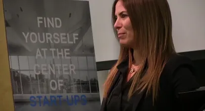 La emprendedora que dejó su carrera en Wall Street para reinventar la caja de la pizza
