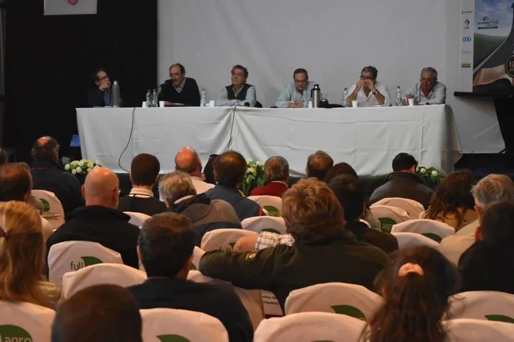 El debate sobre la cadena cárnica fue en la Expoactiva Nacional